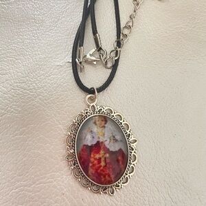 Elegant Silver and Black Pendant Necklace